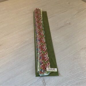 Christmas Scrapbook Adhesive Borders 24 Piece 12-inch Elizabeth Brownd Good